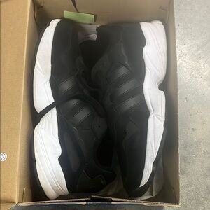 Adidas black/white -yung 96 worn 1x basically brand new in excellent condition
